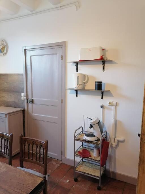 Appartement Rez De Jardin La Chartre-sur-le-Loir Kültér fotó